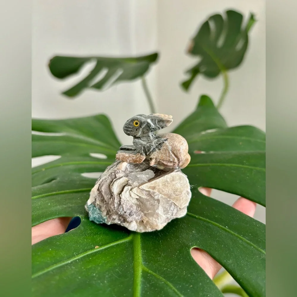 Bunny Carving on Mica